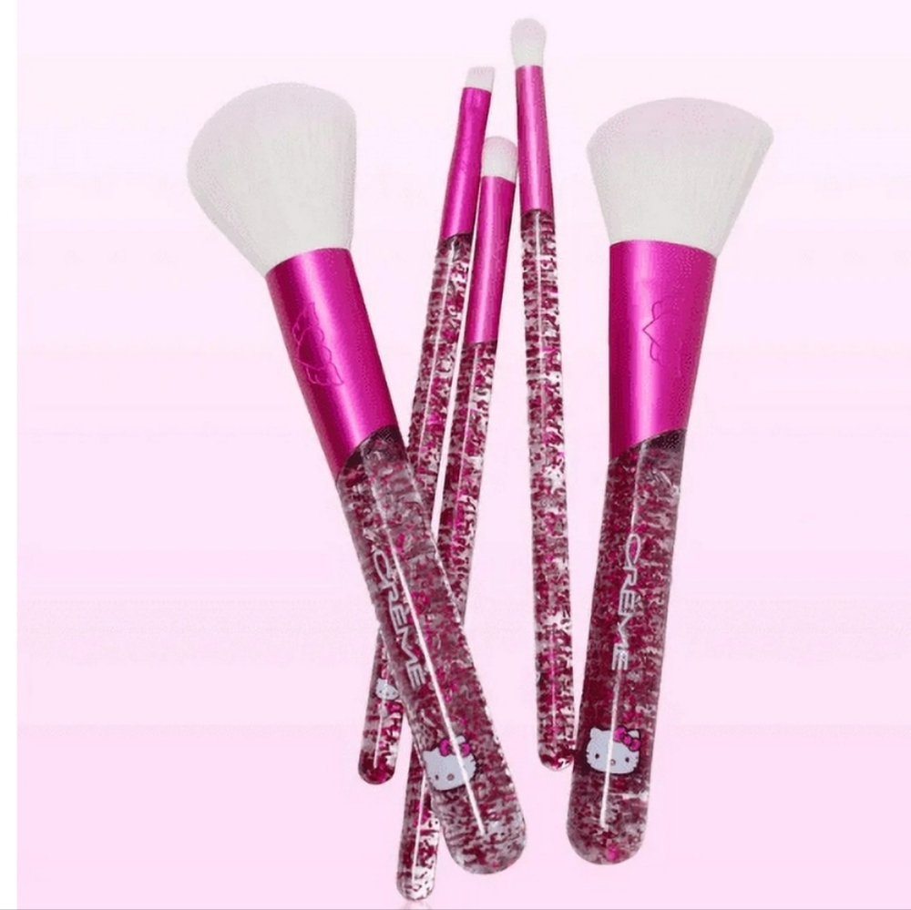 The Crème Shop x Hello Kitty Luv Wave Brush Set - Pink NIB - Picture 2 of 5
